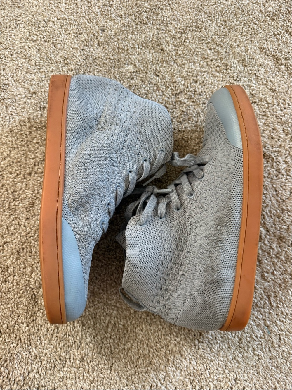 Suavs Legacy Gray Knit High-Top Sneakers with Gum Sole Women’s Size 9 / Men’s 7